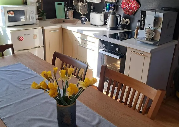 Homely And Comfortable Near The Center! 아파트 타르투